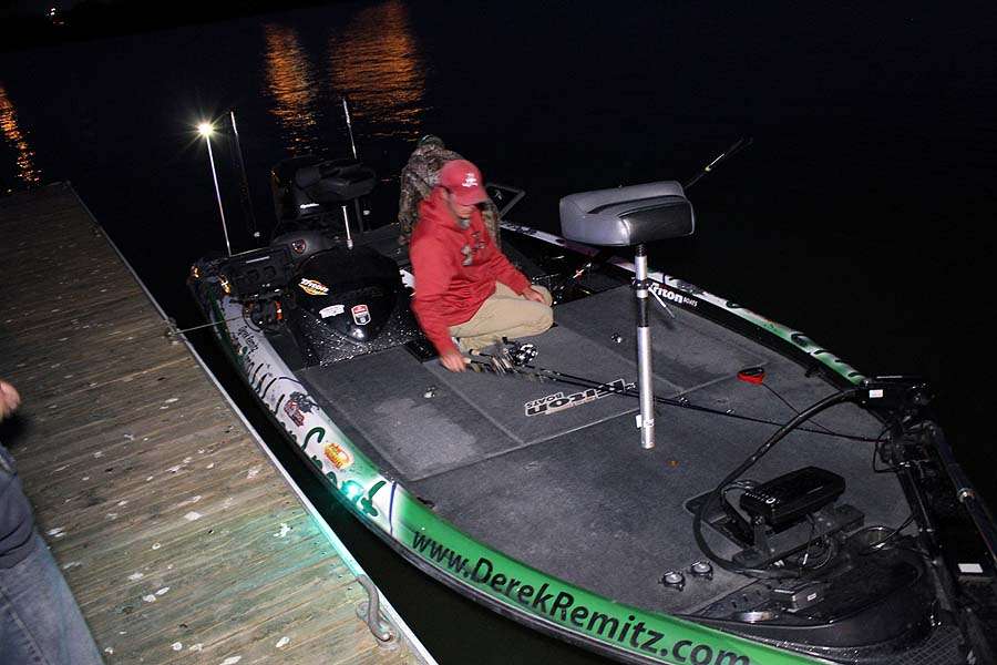 Remitz readies his gear prior to his boat run to the popular Pelee Island area and its smallmouth-rich flats.