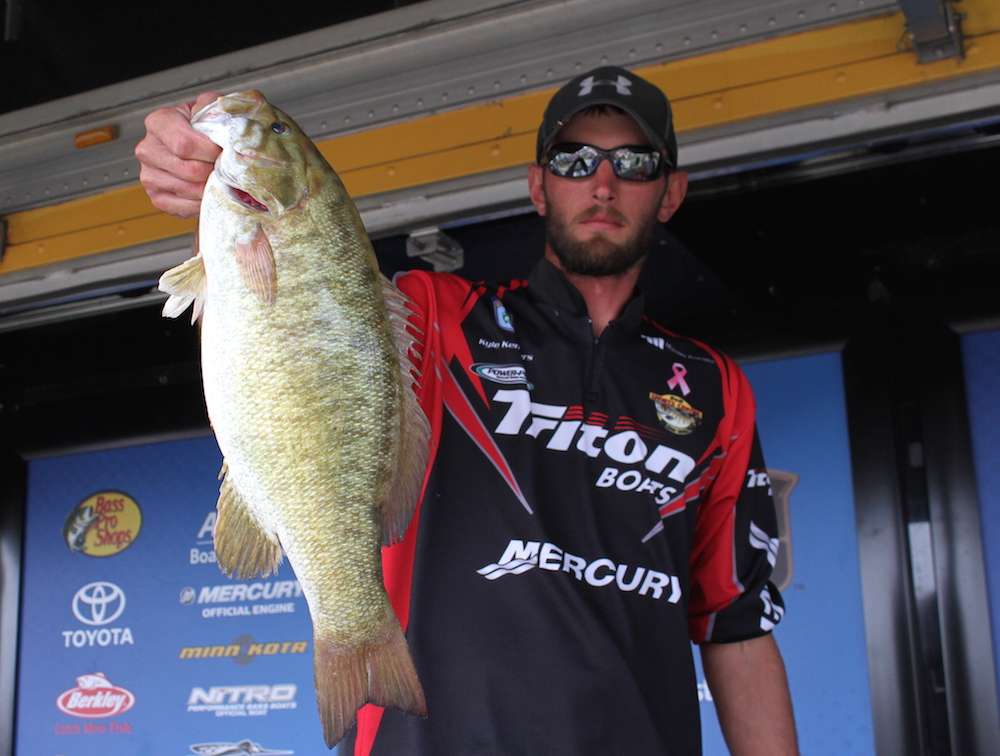 Only the Top 12 pros and cos will advance to Day 3 of the Bass Pro Shops Northern Open on Lake Erie presented by Allstate. Kyle Kempkers starts off the Day 2 weigh-in finishing 23rd with 37-15.