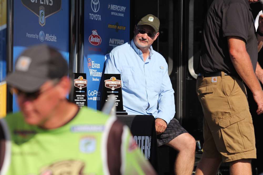 Lonnie Miller settles in as the new co-angler leader. 