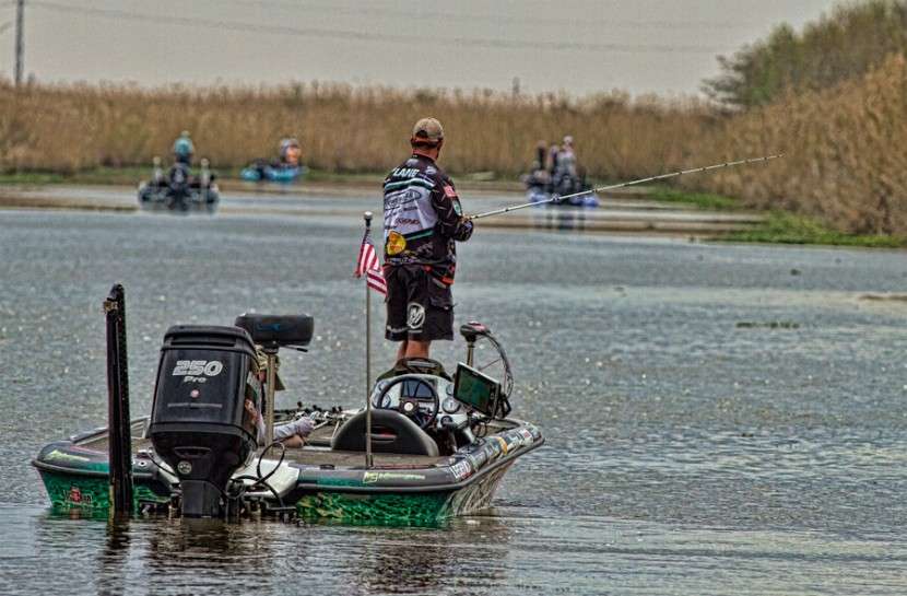 Chris Lane kicked off the season with a win at the Sabine River. While much of that event centered on a small, out-of-the-way sliver of water, Laneâs key moment occurred on Day 2 in an area filled with other Elite anglers.