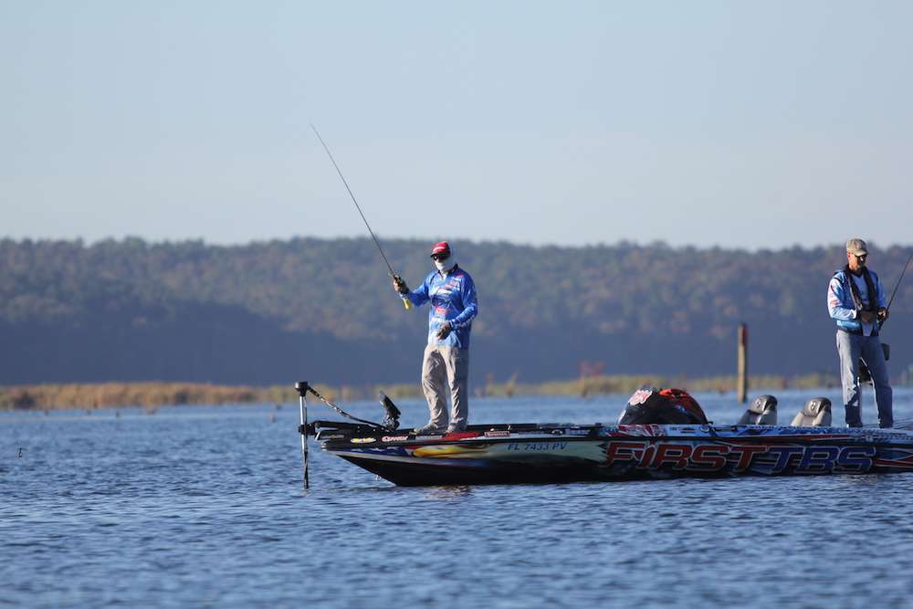 We head out in pursuit of Day 1 heavy hitters Brandon McMillan and Randall Tharp on Day 2 of the Bass Pro Shops Southern Open presented by Allstate. We run across Shaw Grimsby on the way.