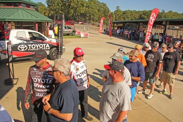 A long line formed early for registration, and anglers were greeted by the always comical Gerald Swindle and Terry Scroggins.
