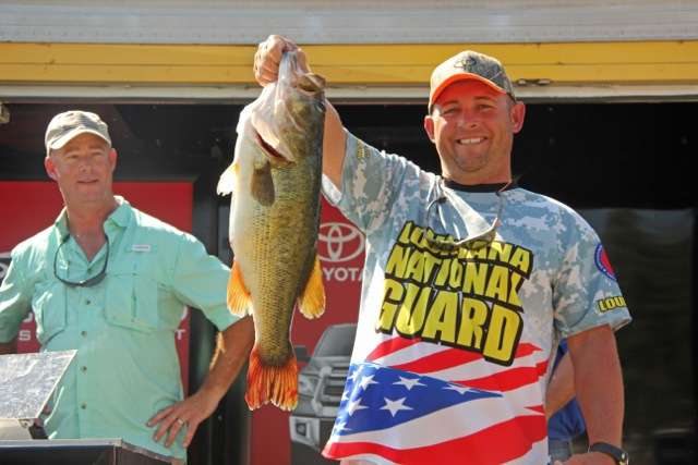 National Guard solider Shannon Ordner followed soon after with a 9 pound 6 ounce Toledo Bend beast that won the eventâs Carhartt Big Bass award. 