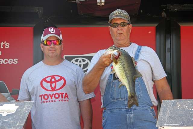 Jerod Cox and Tim Nowocin from Oklahoma hauled-in a goodunâ 