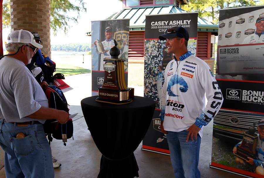 Bassmaster Classic champ Casey Ashley visited with every angler that registered. 