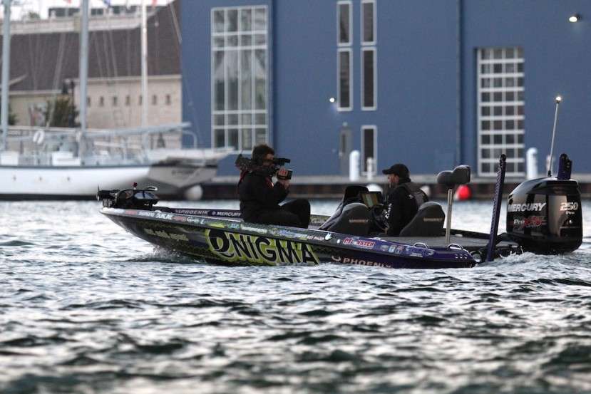 Although he already had the Angler of the Year award clinched, Martens finished right around the middle of the pack and completed a 112-point victory in the Toyota Angler of the Year race.