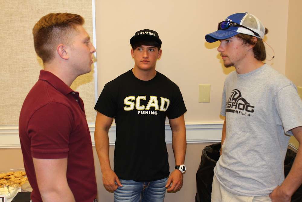 Pescitelli (middle) talks with high school partner Westin Sachs (left) and other Georgia high school angler Cody Stahl (right).