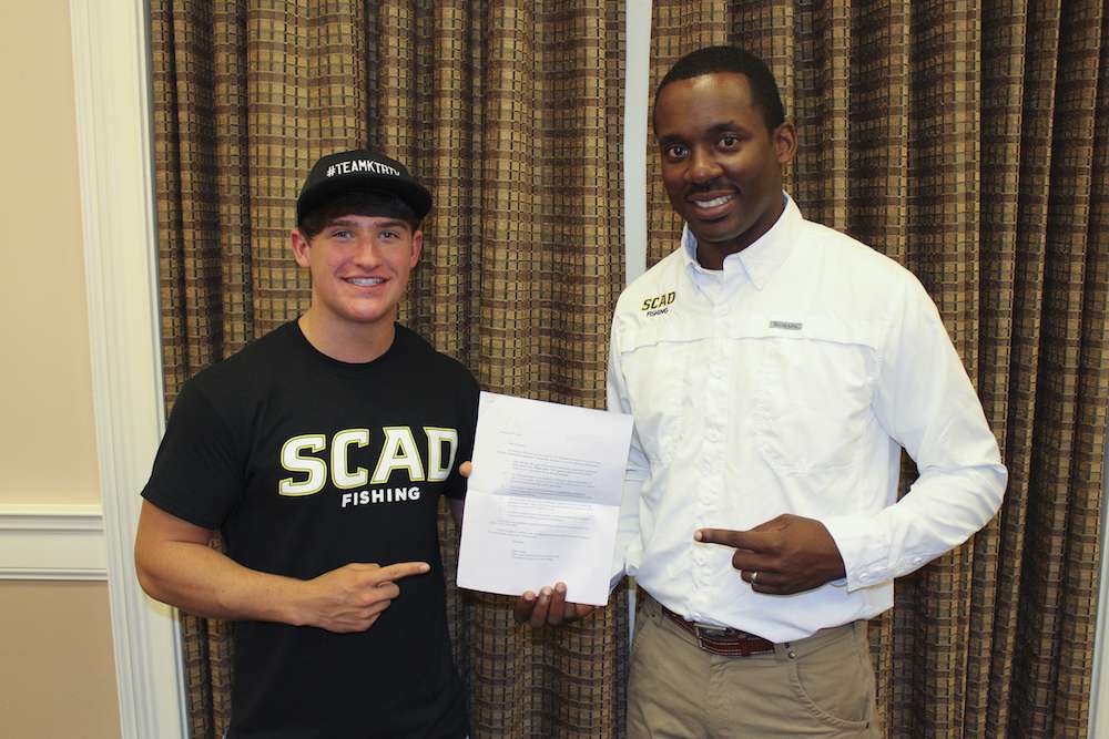 Done deal! Pescitelli signs with SCAD.