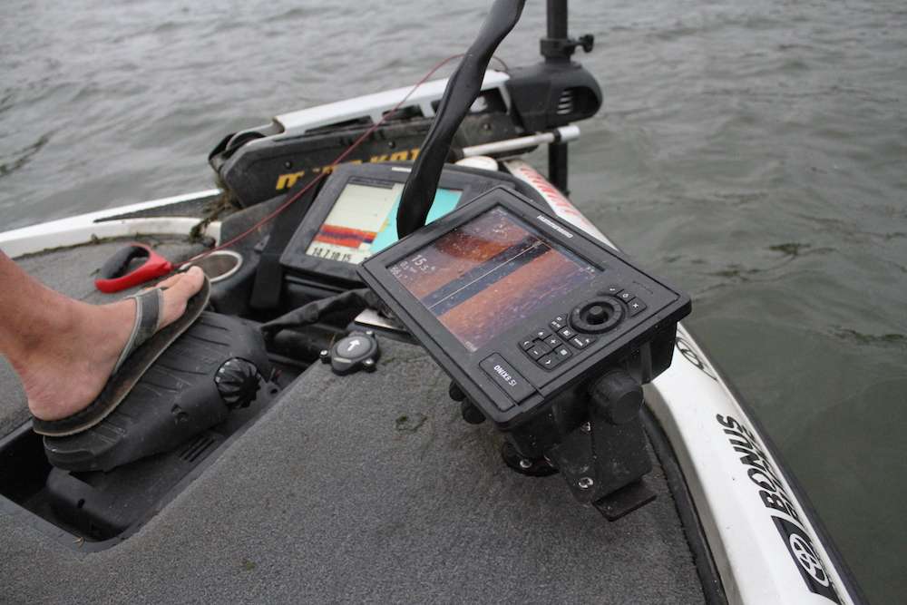 At the bow of his boat he has a Humminbird Onix 8 and an in-dash 1199. Scroggins is able to pair his front Onix with his back unit so they can share waypoints and even Side-Imaging data. 