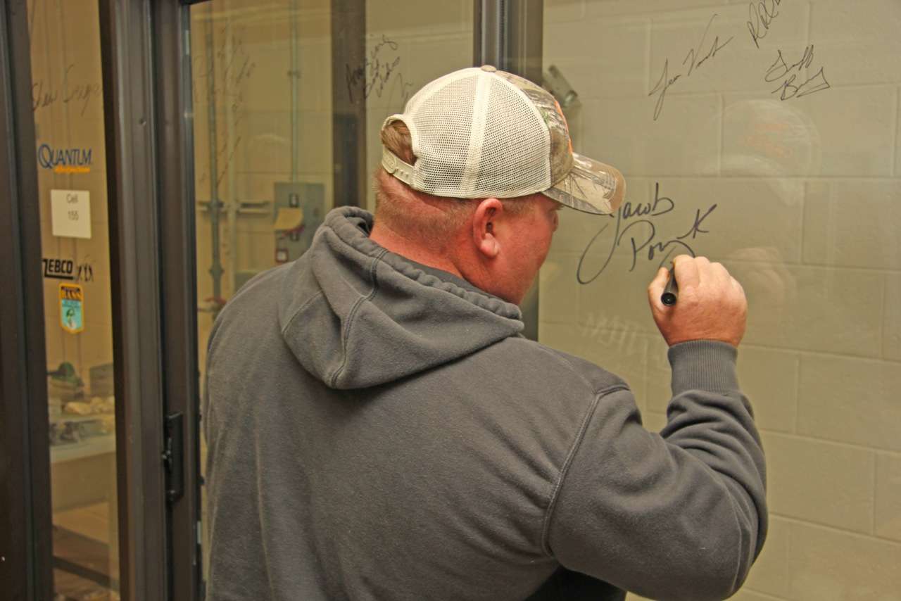Every pro angler that visits the Performance Tuned Test Lab is asked to sign the shatterproof glass walls of the ârod test chamber.â 