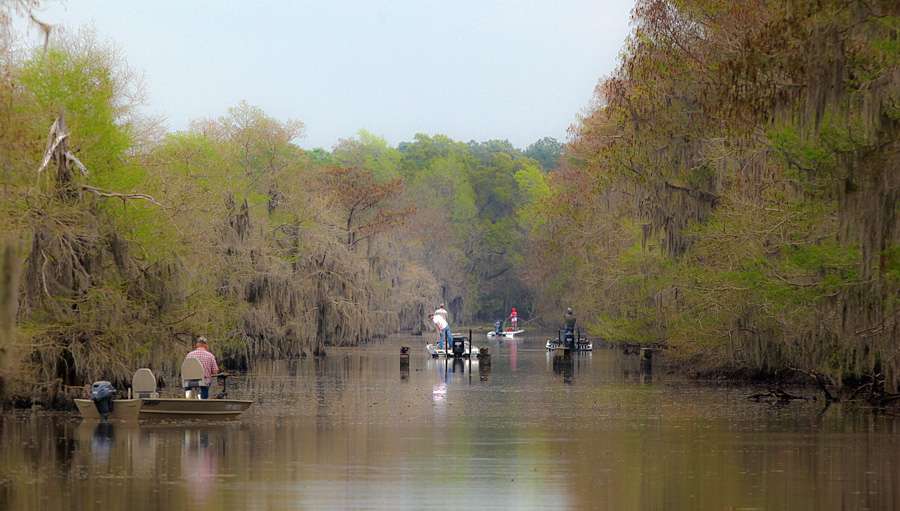 Apparently one of the more popular places to fish on the Sabine River. 