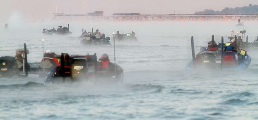 Anglers begin to pull away from the launch dock on Day 1 on Chesapeake Bay. 