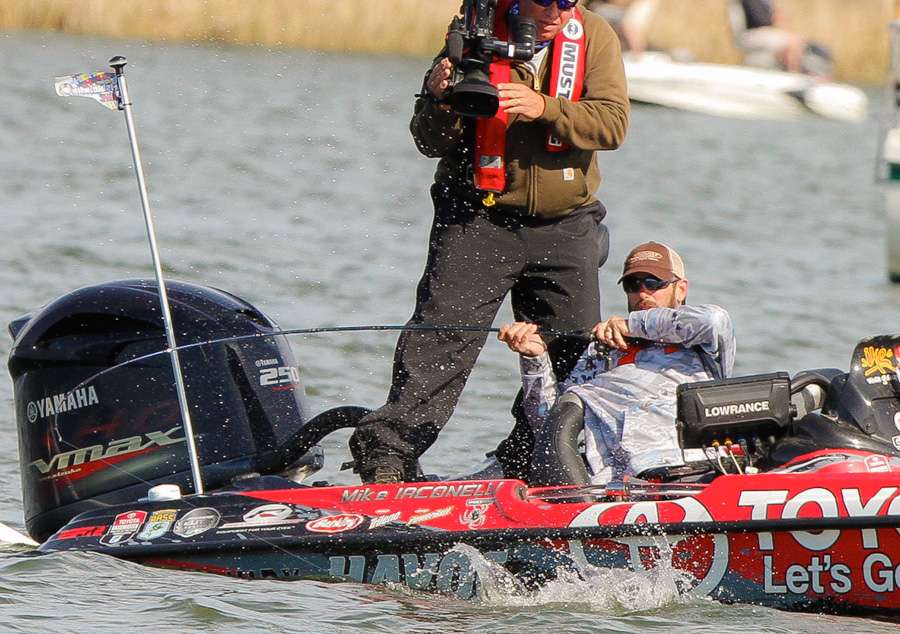 Mike Iaconelli led after Day One on Lake Guntersvilleâ¦