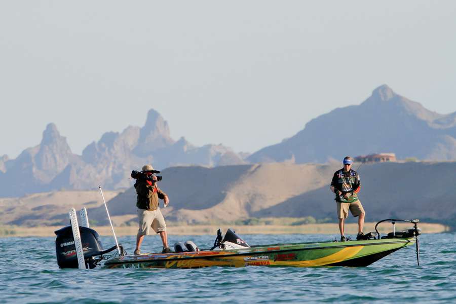 During a duel of west coast legends on Lake Havasu, Cliff Pirch would finish 2nd to Aaron Martens by 2 pounds. 