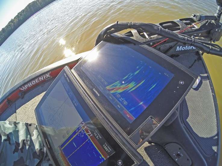 He uses his 7610 for the Panoptix feature that Garmin innovated. The Panoptix technology allows you to see the bottom, structure and fish swimming around in front of your boat â in real time; even while stationary. With a simple rotation of the trolling motor you can see fish, structure and other underwater features without getting directly on top of what you are looking for.