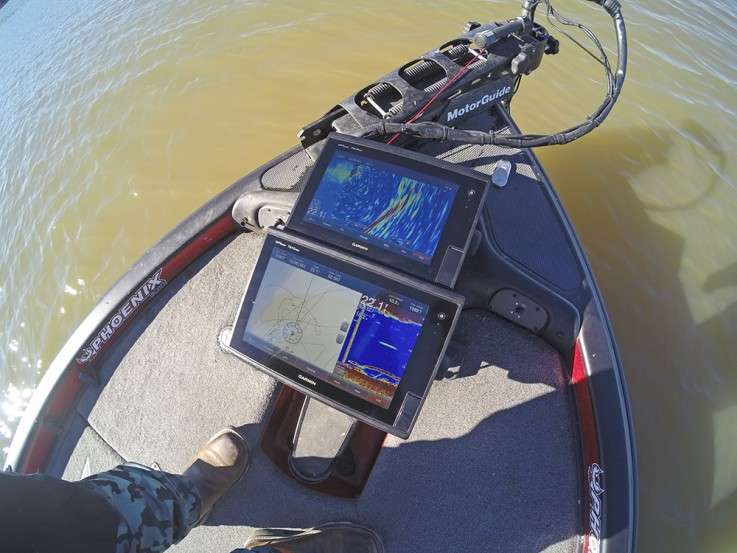 His 7612, which sits just above his MotorGuide foot pedal serves as his mapping/sonar/DownVÃ¼ screen options.