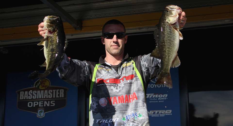 Steve York finishes 114th with 15-14 for two days. 