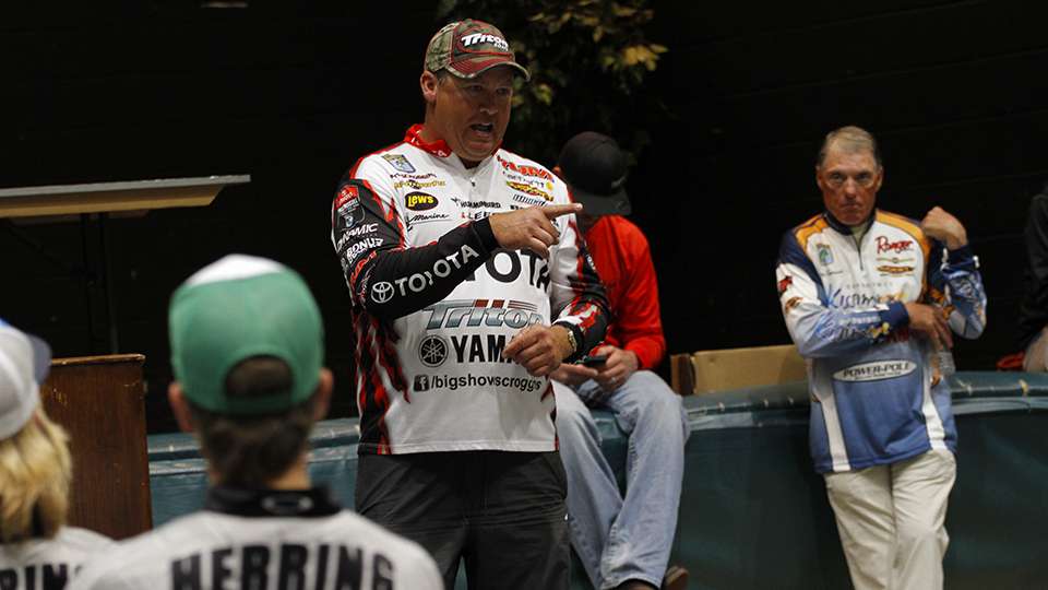 Bassmaster Elite Series pro Terry Scroggins hails from Florida and taught the young anglers a thing or two about how he approaches Lake Toho and other Florida lakes in the early portion of the year.