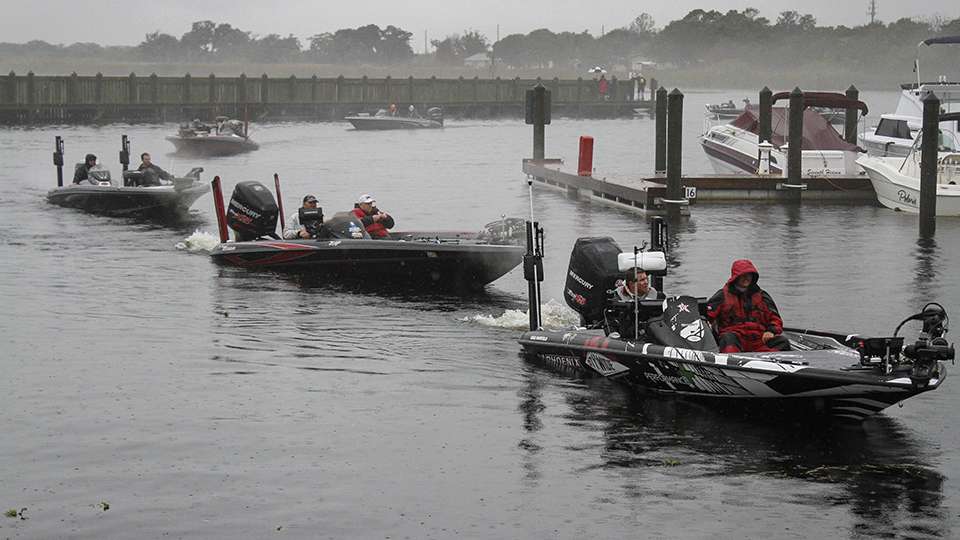 Day 1 on the Kissimmee Chain of Lakes is over for the first flight of anglers as they head back into Big Toho Marina to weigh-in.