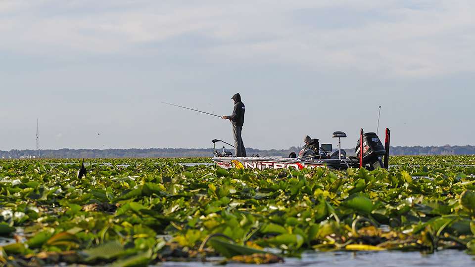 Not Williamson though because he has seen it all throughout his time on the Bassmaster Elite Series. Shaking off a lost fish is a major key when the pressure is on.