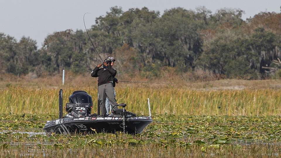 I found Monroe on Lake Toho on the final day, but word has it that he was around this area for a good portion of the tournament. The fantastic flipper broke down his setup that he uses to flip heavy vegetation in an article with Craig Lamb â <a href=