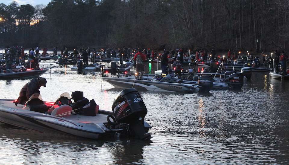 A cold morning greets the 214-boat field for Day 1 launch of the Carhartt Bassmaster College Series Southern Regional on Lake Martin.