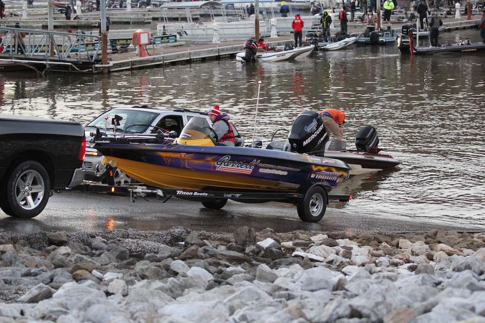 Anglers prepare for takeoff on Day 2 of the Carhartt Bassmaster College Series Southern Regional presented by Bass Pro Shops. 