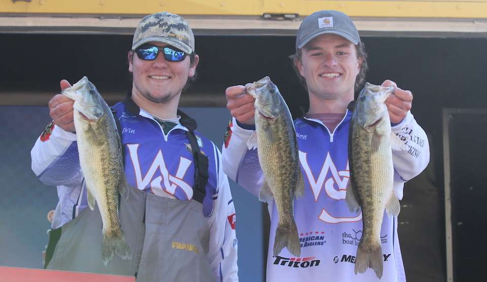 Houston Calvert and Gavin Hays of Wallace State Community College sit in 38th with 18-15. 