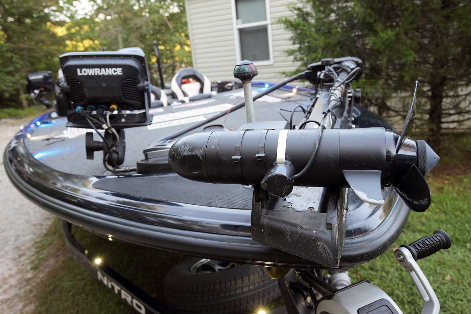 For maneuvering while casting, Bertrand's boat was equipped with a MotorGuide 109 Tour Edition. 