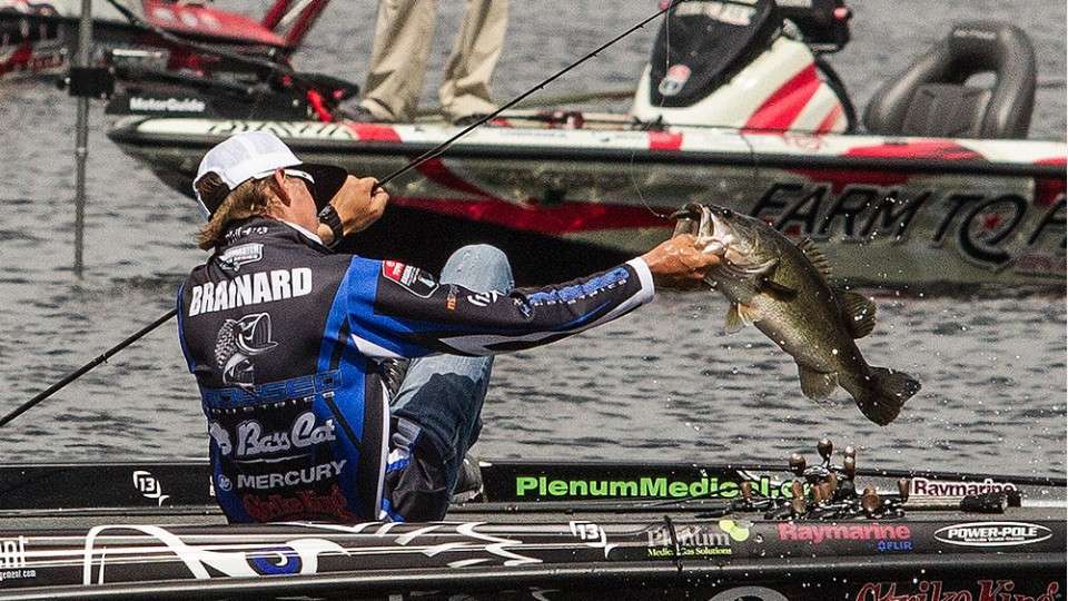 On Day 1, the anglers who had marked bedding fish in practice went out and tried to coax them to bite. Those who were able to land the giants, like Jay Brainard, did well right out of the gate. 