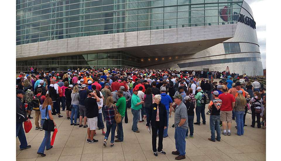 The good-sized crowd lined up to get into the BOK Center on Day 3. Wonder how many Oklahomans watched LIVE, knew what was going to happen and just had to be there? The first folks said they got in line just after noon -- the doors opened to the public at 3 p.m. All the Classic events, from launches, to Expo, to weigh-ins, were free of charge. The line was understandable -- there have been weigh-ins when the arena reached capacity and fans were turned away. Plus they wanted good seats.