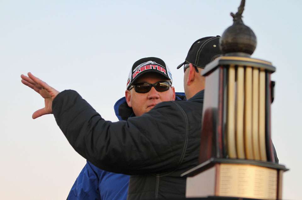 Is Alton Jones listening to Dave Mercer or looking at the Classic trophy?
