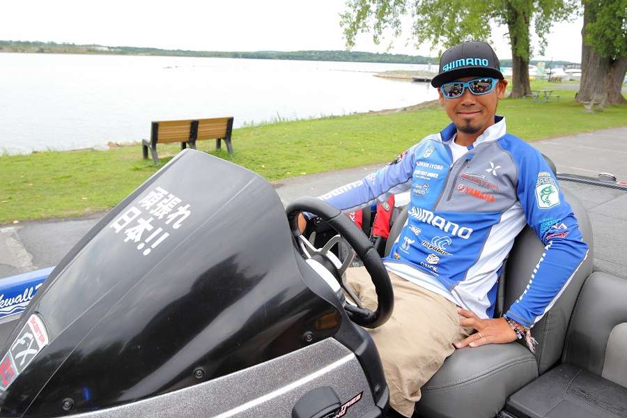 Iyobe definitely looked comfortable in the pilot seat of his Skeeter FX for 2015.