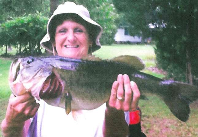 <b>Tammy Parrish</b>
<br>South Carolina
<br>11-2
<br>Private pond, South Carolina
<br>Carolina Rig