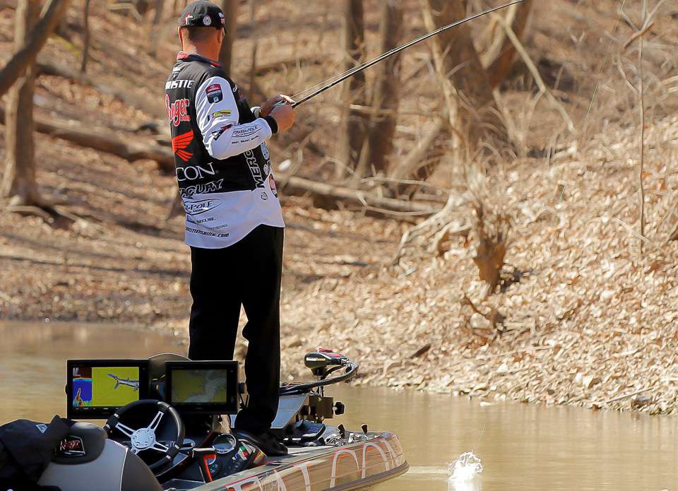 But that bit of a distraction didnât keep him from knowing when a fish ate the spinnerbait he was throwing. 