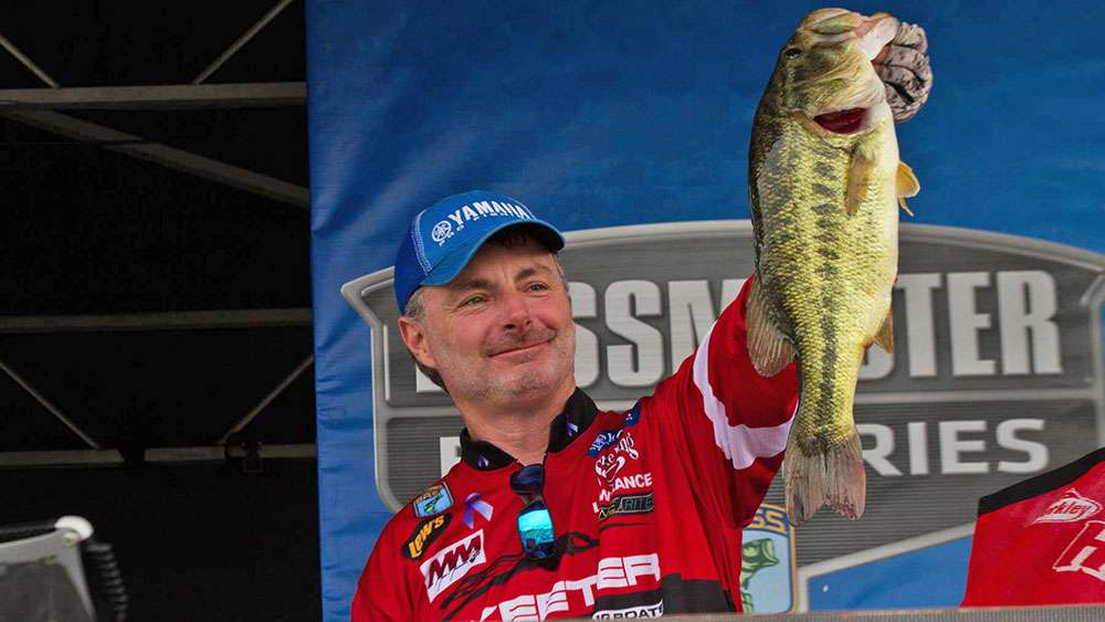 There you have it. Mark Menendezâs Top 5 summertime big-bass patterns, and insight on how to property execute each one. Thereâs so much information here, itâs worth a future book-writing effort. 