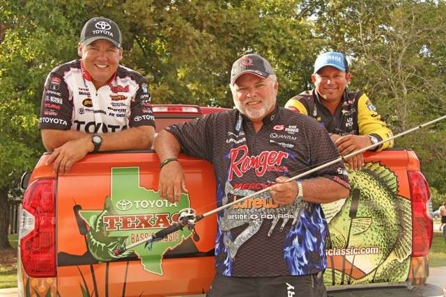 The 2013 tournament drew many Bassmaster Elite Series pros. Terry Scroggins, Tommy Biffle and Bobby Lane were just a few of the Elites that fished the event.
