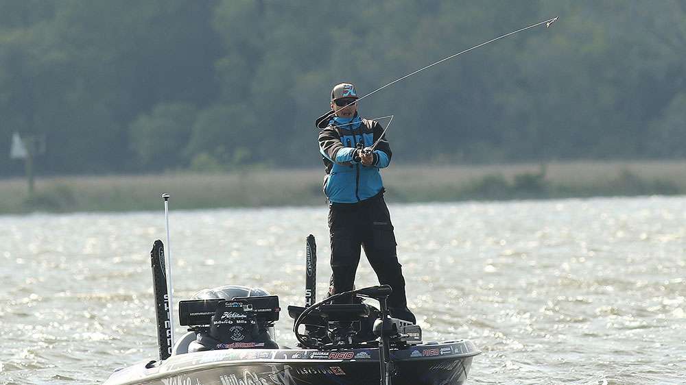 Jocumsen's plan worked well enough to catch 19 pounds, 11 ounces to hold the lead after Day 1 action.