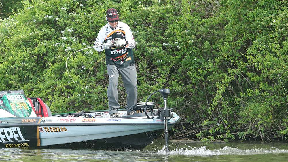 Klein a true veteran of Bassmaster competition with more than 30 years of experience worked the fish along side the boat.