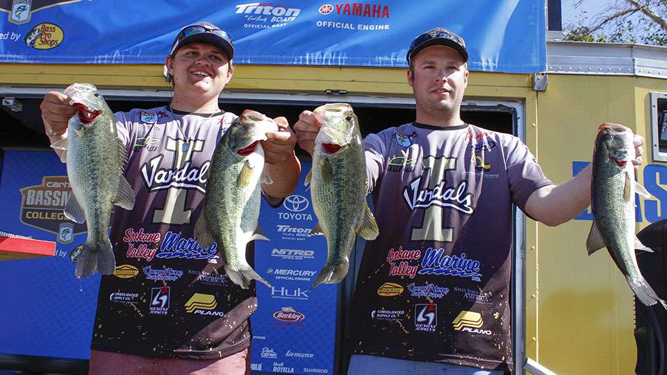Tanner Mort and Austin Turpin of Idaho, 5th (36-10)