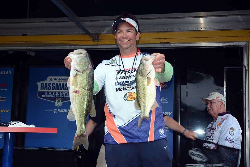 Mike Kazmierczak of Illinois is sixth with a total weight of 33-9. 