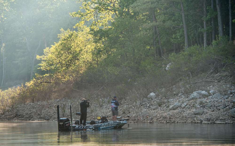 We follow Jacob Powroznik as the battle between the Top 12 at the Bassmaster Elite on Bull Shoals/Norfork continues on Day 4.