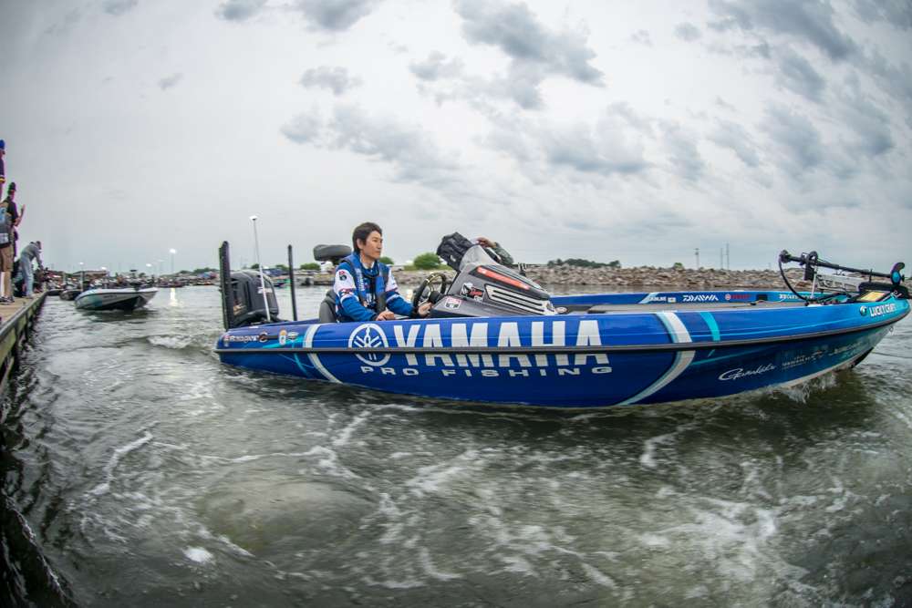 Make sure to tune into Bassmaster LIVE to follow the top anglers today on the water and see who is going to make the final cut here at the 4th stop of the Bassmaster Elite Series season on Lake Wheeler. 