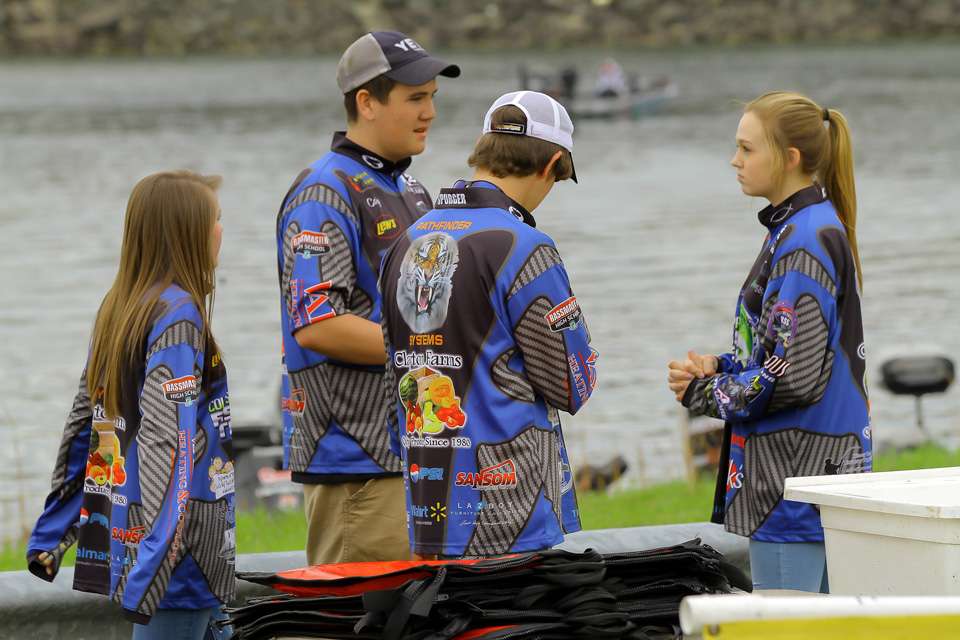 Members of high school fishing teams helped facilitate the weigh-in, including members from the Cold Springs fishing teamâ¦