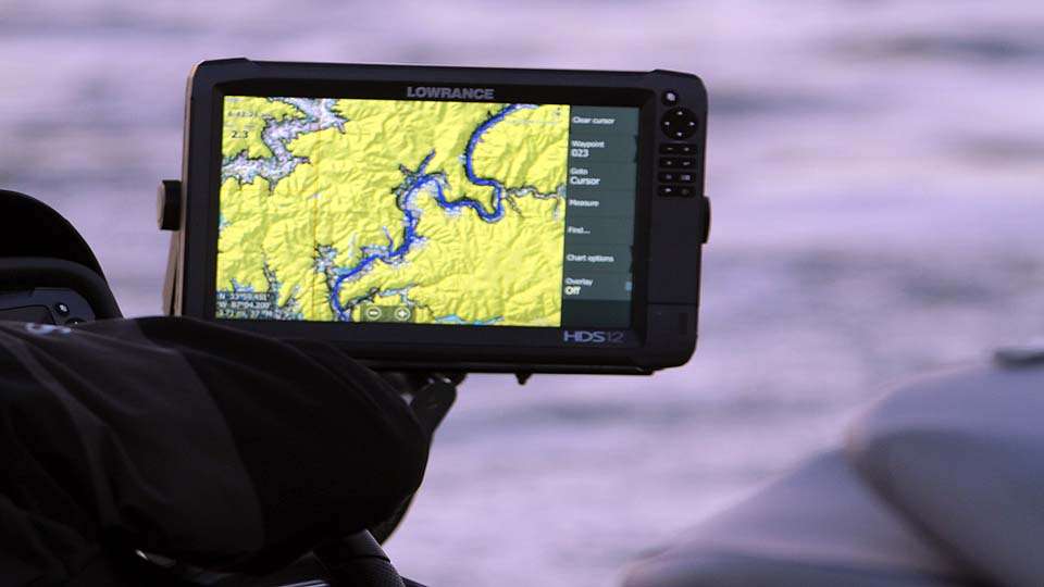 Smith Lakeâs topography is revealed on the screen of this GPS receiver. The lakeâs points are popular targets this week for anglers seeking spawning spotted bass. 