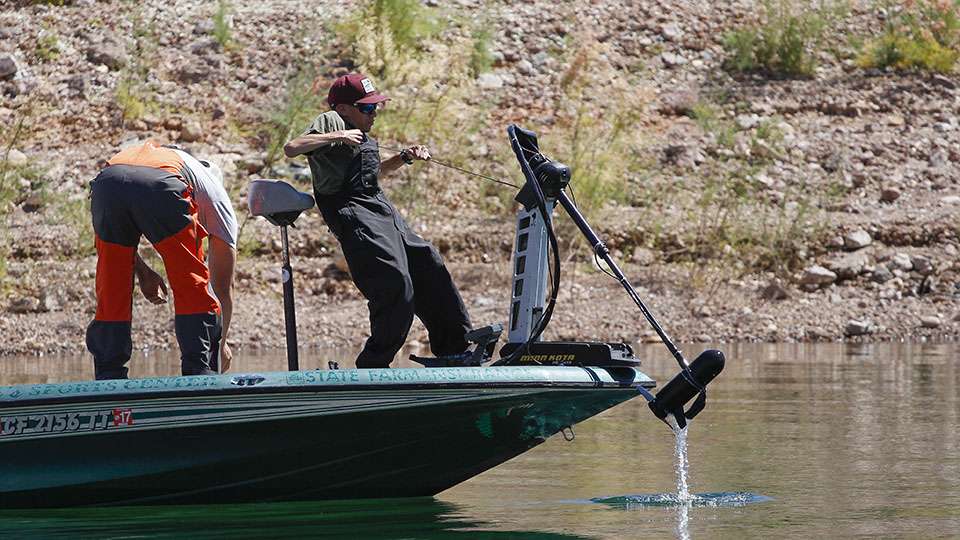 The teammates make a move through the narrows of Lake Mead, so we head in to see how it all unfolds.