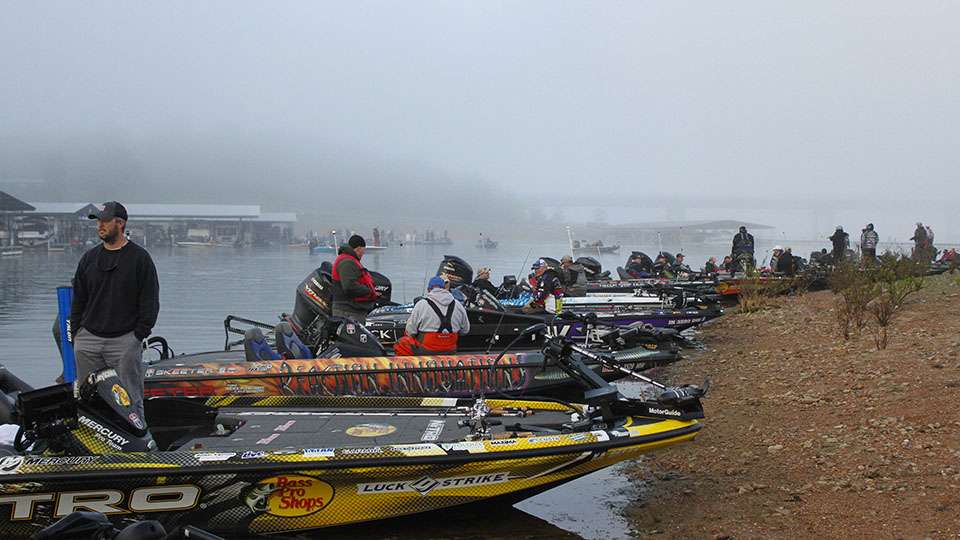 After a one hour and forty-five minute fog delay to start the morning, Day 1 started at 8:00 a.m. CT.