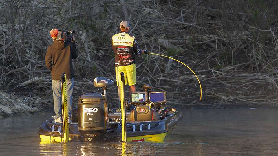 Skeet Reese started the final day of the Bassmaster Elite Series event at Bull Shoals/Lake Norfork in 3rd place just 11 ounces behind. Follow along as Reese tries to win another Elite Series event.