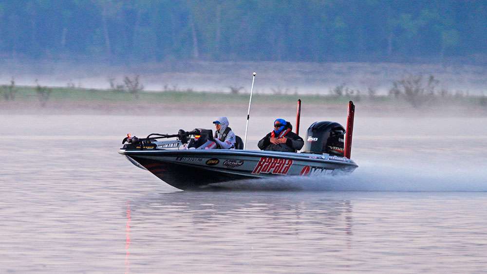 Randall Tharp made the 10-minute boat run to his first spot on Championship Sunday at Norfork Lake. He did pretty well here on Thursday, and if he can repeat he'll likely take the title. 