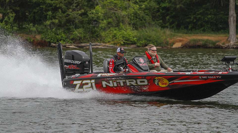 Kevin VanDam flies by us on the way to his next spot. He was 5th at the start of the day.